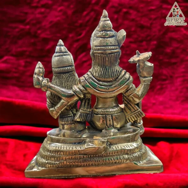 Brass statue of Lord Vishnu and Maa Laxmi